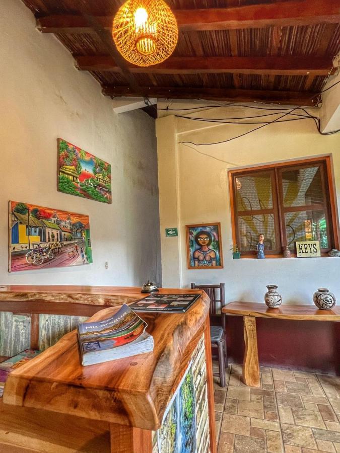 Hotel Al Sole Leon Bagian luar foto