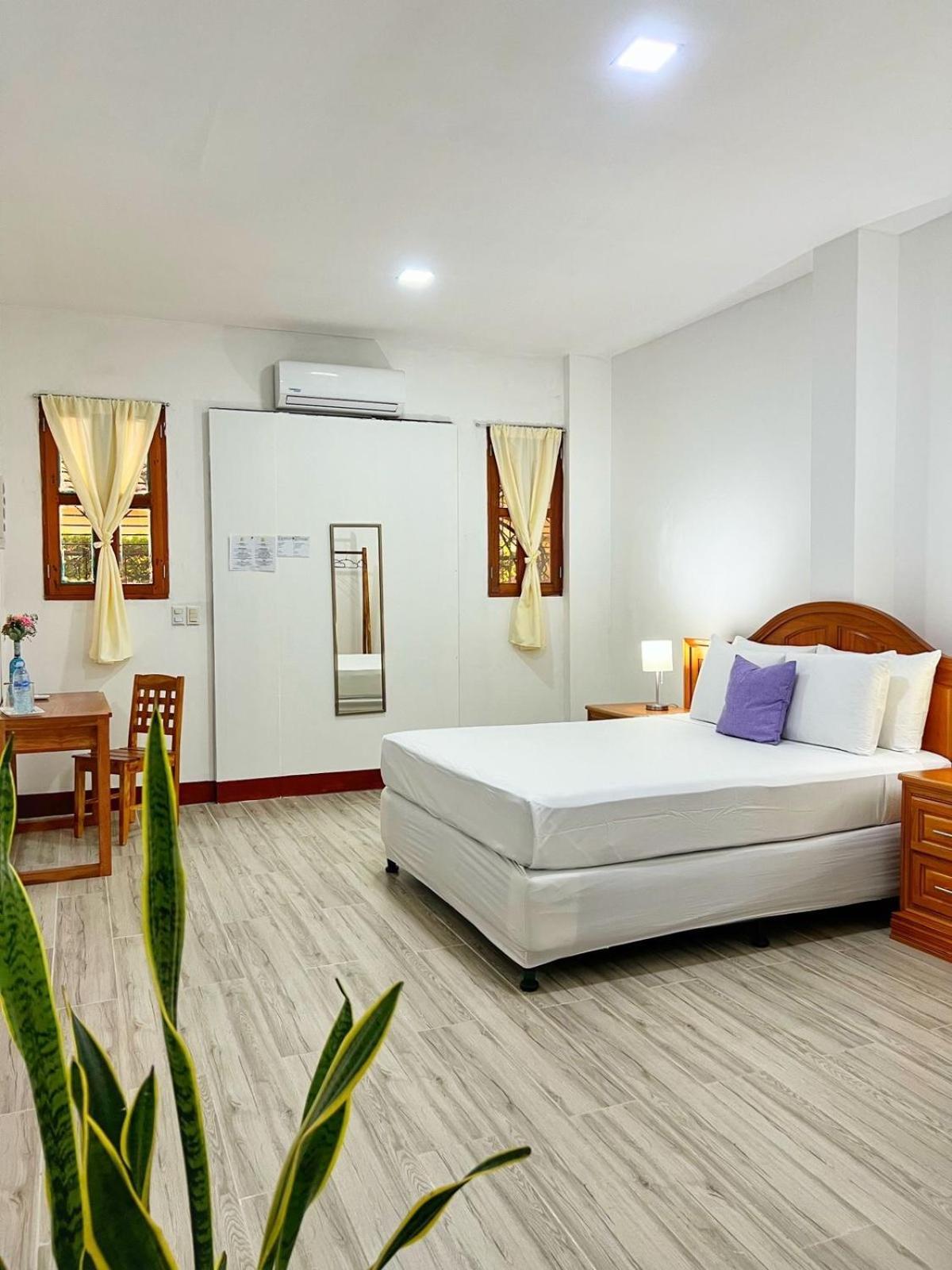 Hotel Al Sole Leon Bagian luar foto