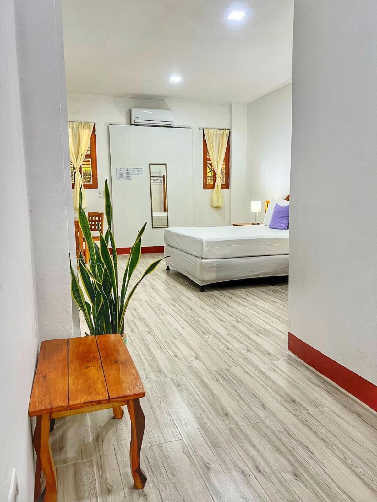 Hotel Al Sole Leon Bagian luar foto