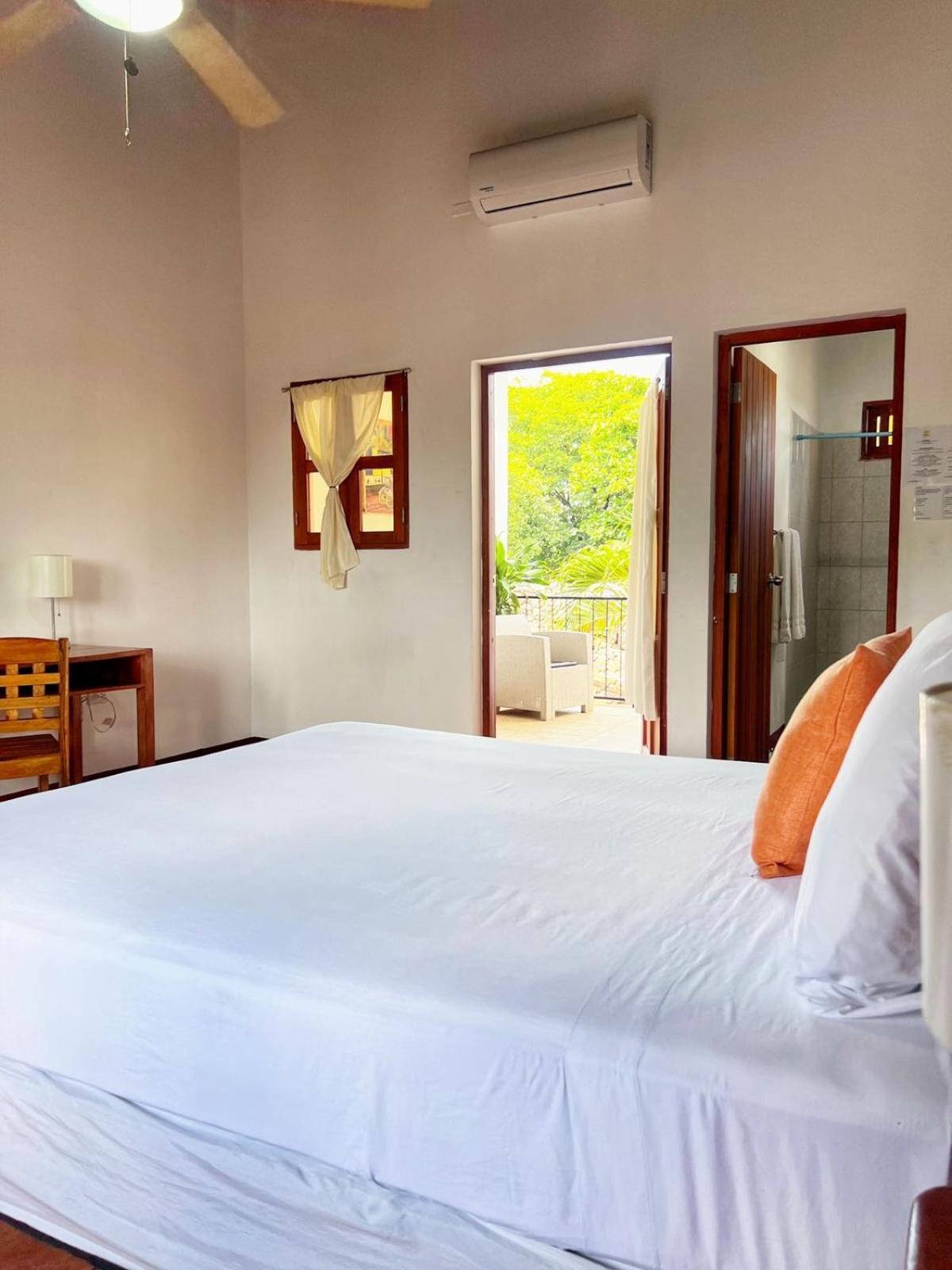 Hotel Al Sole Leon Bagian luar foto
