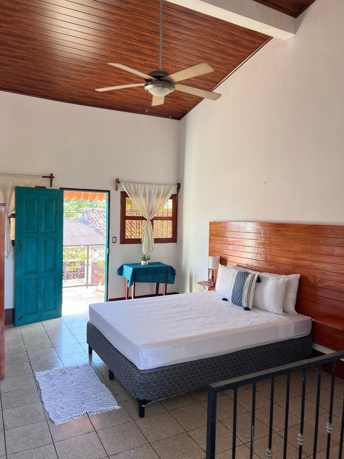 Hotel Al Sole Leon Bagian luar foto